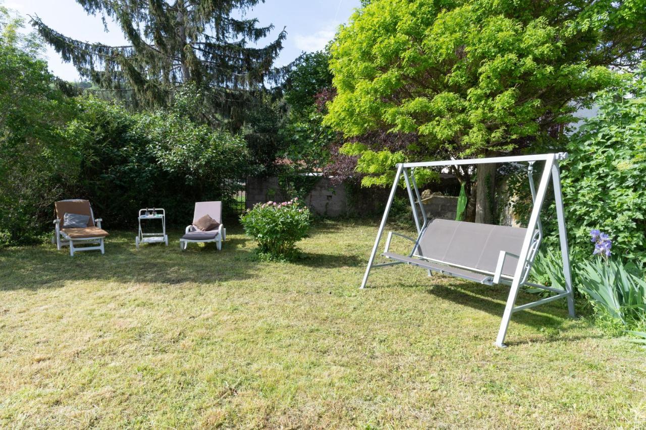 Les Pieds Dans L Herbe Meilhaud Exteriör bild