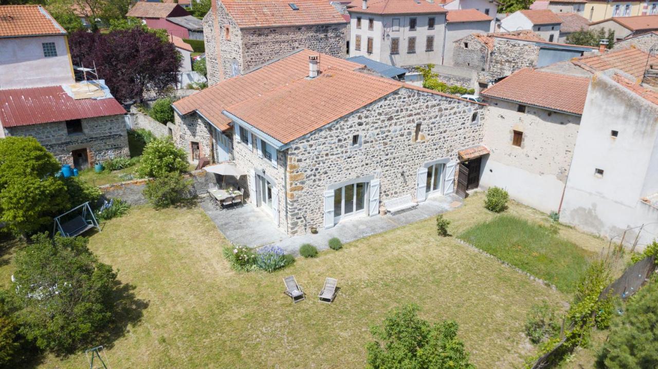 Les Pieds Dans L Herbe Meilhaud Exteriör bild
