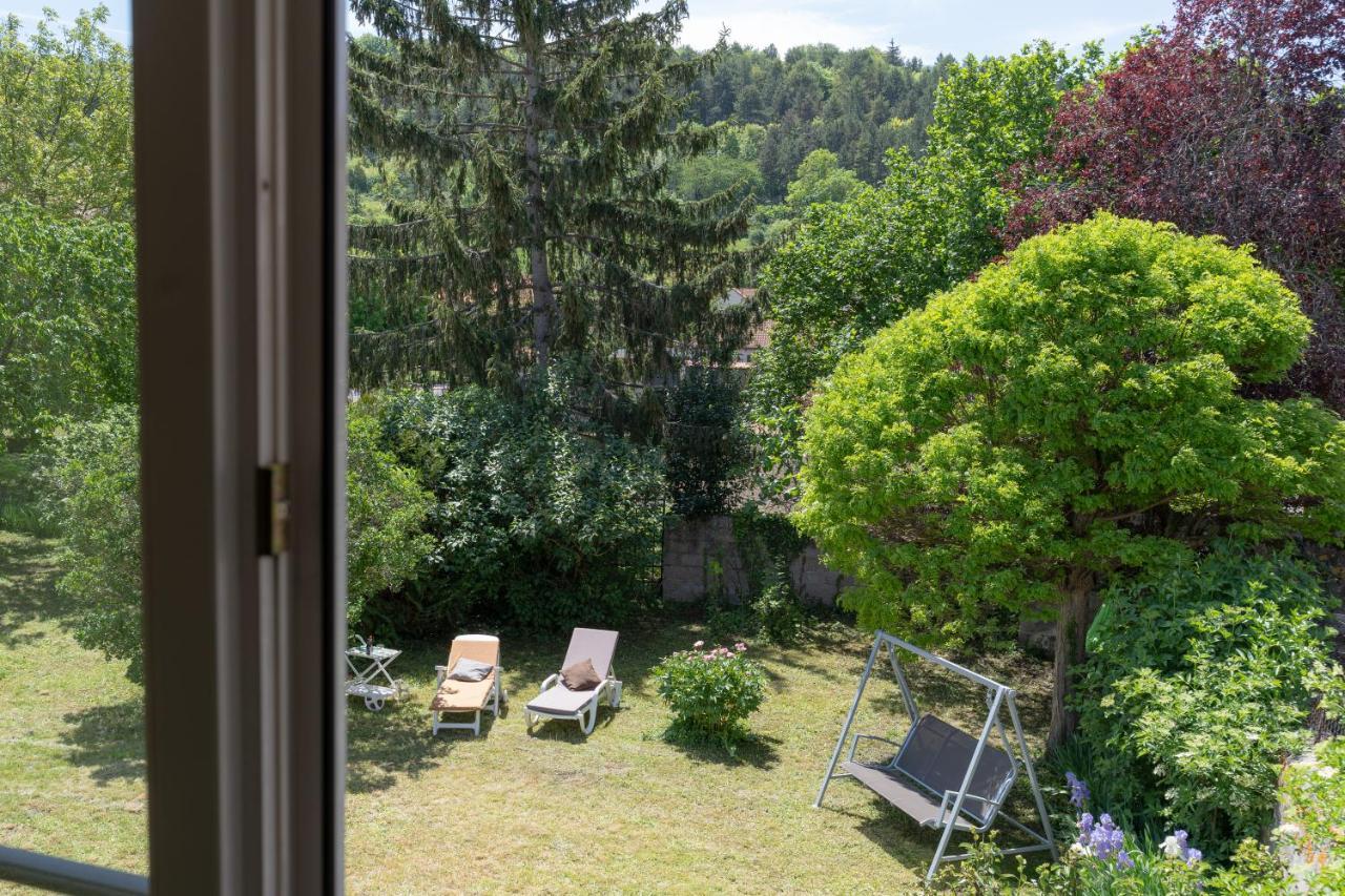 Les Pieds Dans L Herbe Meilhaud Exteriör bild